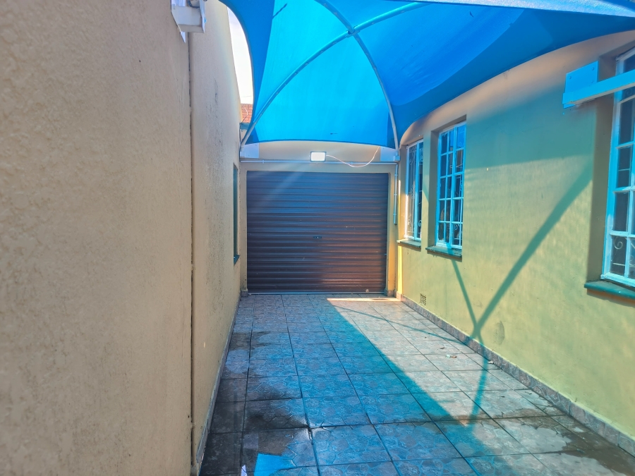 3 Bedroom Property for Sale in Pienaarsdorp North West